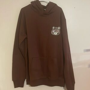 Louis V. Bear sweater, NEW never worn, MENS XL